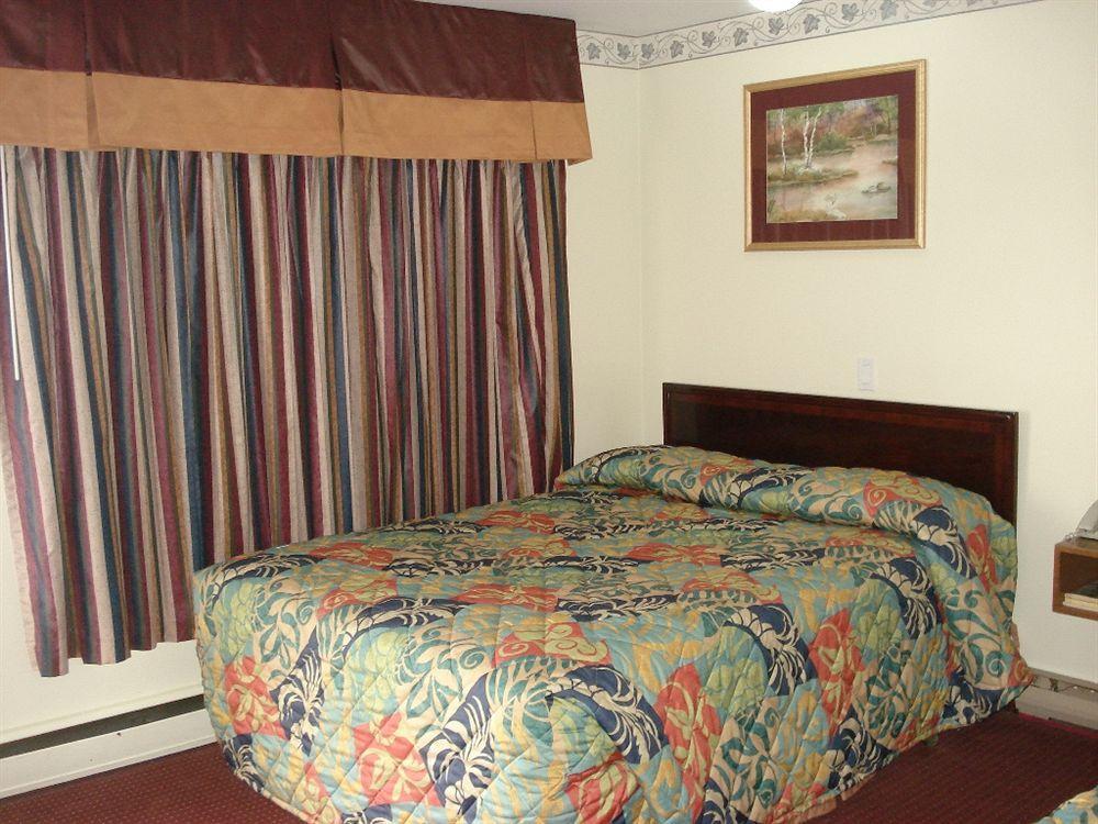 Lincoln Motel Sturgeon Falls Exterior foto